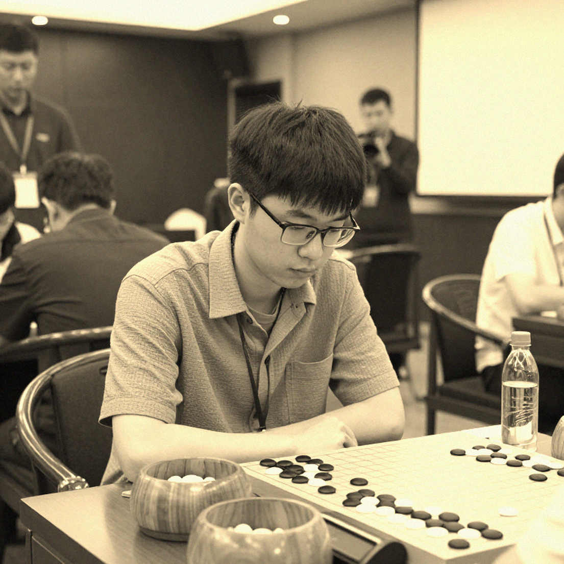 27 मिनिएचर और 10 ओपनिंग आर्टिकल: ChessBase Magazine #225 का डेटा-ऑडिट